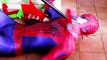 Homem-aranha vs Coringa vs Gollum - a Vida Real de super-heróis de Batalha!