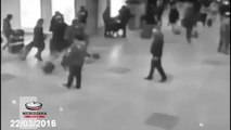 L'esplosione dentro l'aeroporto di Bruxelles, le immagini da