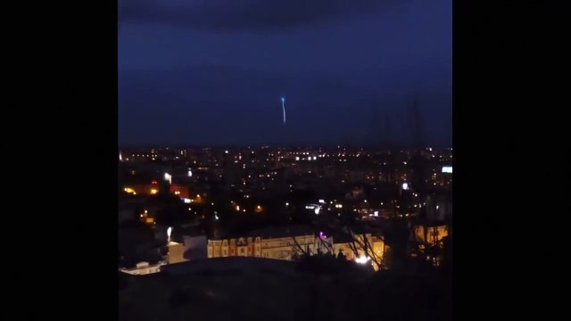 Crazy UFO Sighting From Plane Over Nevada. (UFO News)