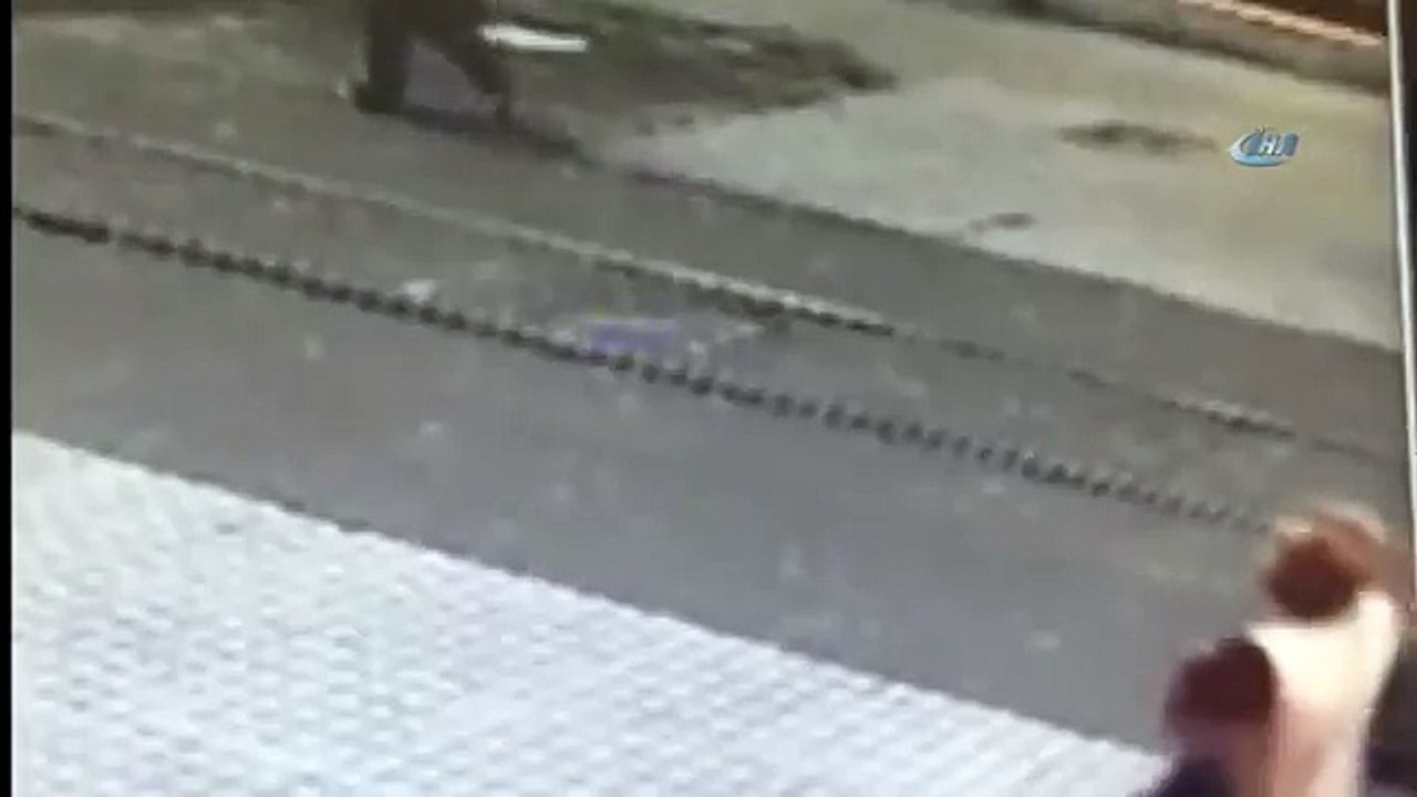 İstanbul İstiklal Canlı Bomba Patlama Anı