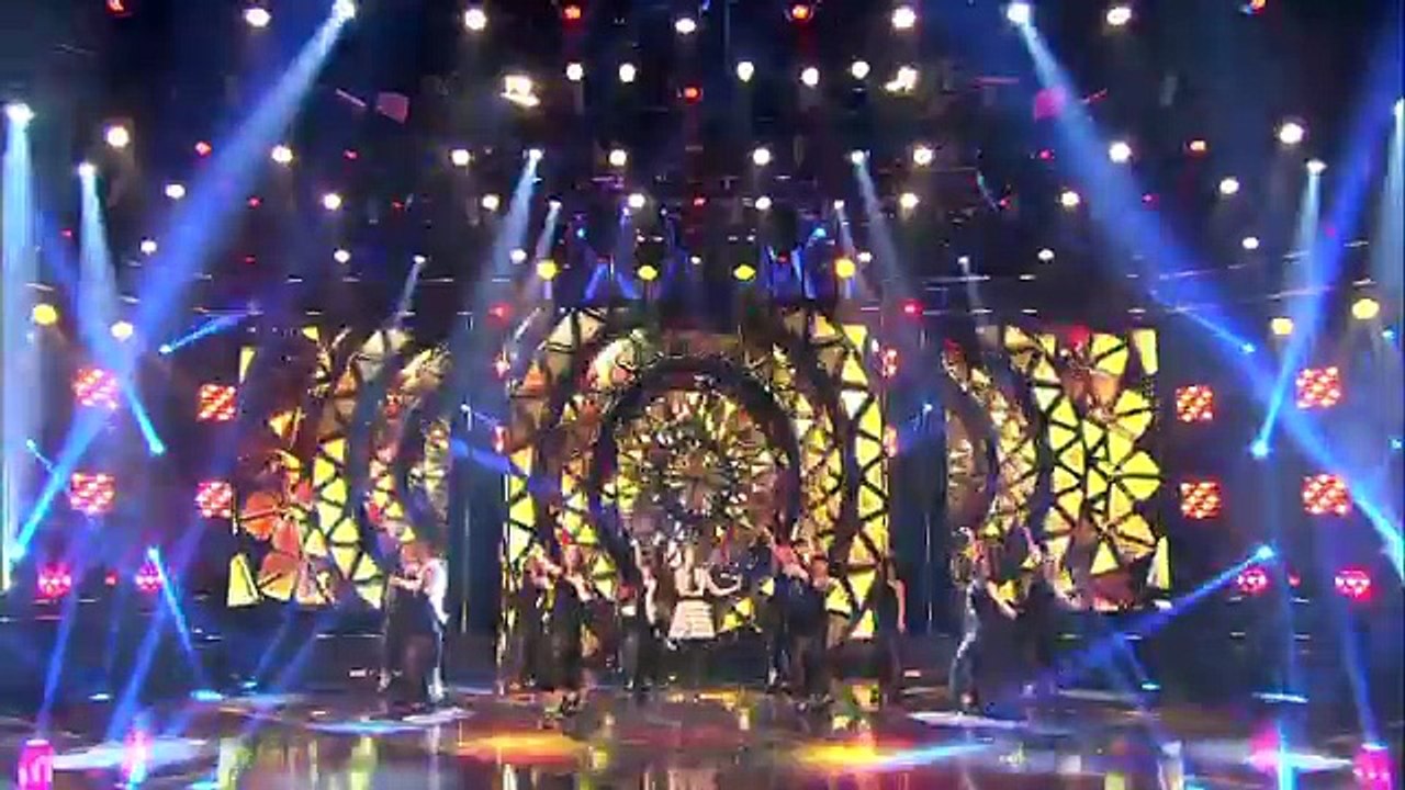 Nancy Ajram - Maakoul El Gharam Live نانسي