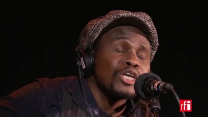 Chérif Mbaw interprète "Sidi" dans Couleurs tropicales