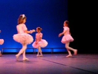 Danse Spectacle filles Juin 2007 Impro 2