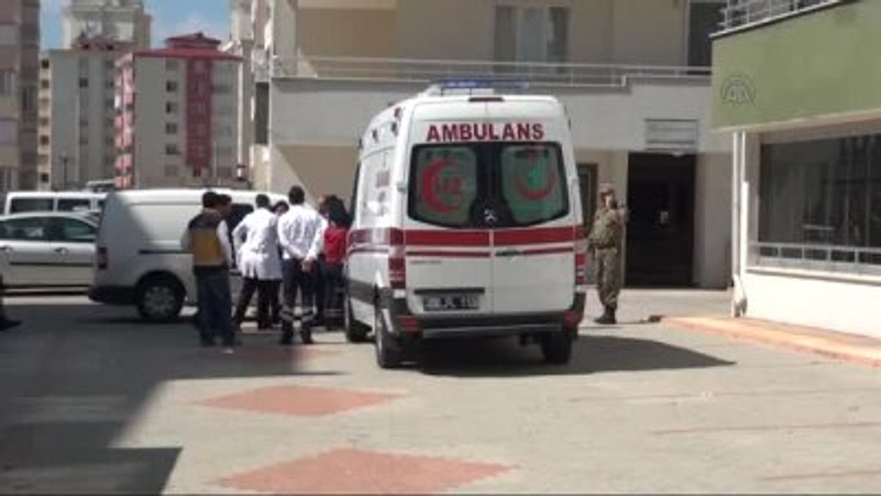 Şehit Piyade Uzman Çavuş Raşit Atcı'nın Babaevine Acı Haber Ulaştı