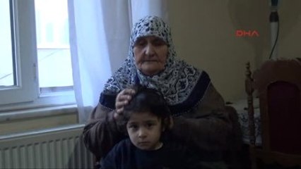 Kahramanmaraş Oyaladıkları Yaşlı Kadının Kolundaki Bileziğini Çaldılar