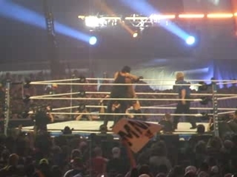 Wrestlemania 23 - Batista vs Undertaker (3)