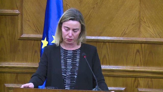 La chef de la diplomatie de l'UE craque après les attentats