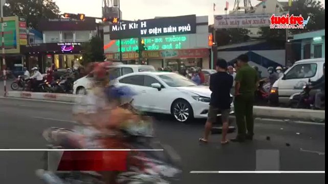 Xe mù” chạy ngược chiều đấu đầu với ô tô