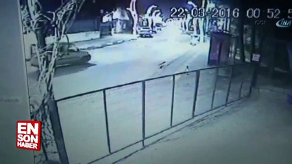 Otomobil sürücüsü araçtan fırladı