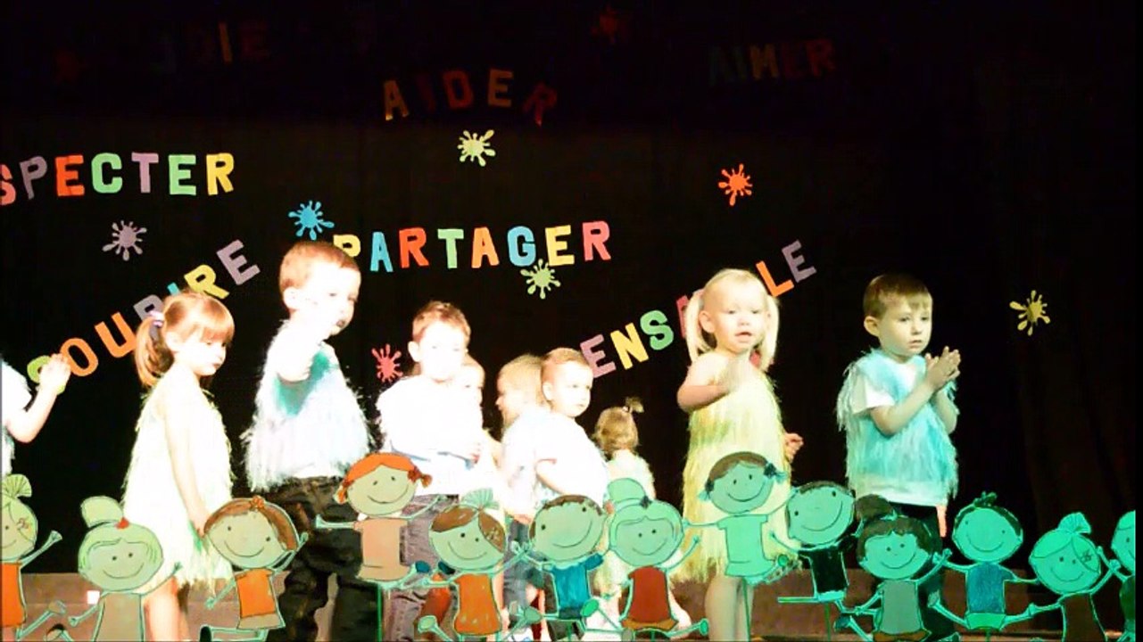 Spectacle 2016 des maternelles Saint-Henri Comines