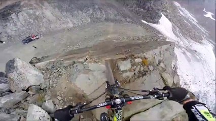 Quand un champion de VTT de descente croise un piéton - Remy Métailler