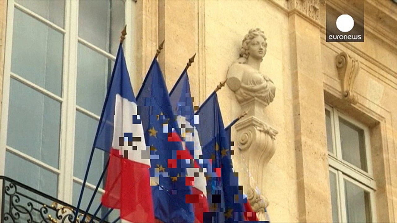 رئیس جمهوری فرانسه مراتب همبستگی کشورش را با مردم و کشور بلژیک اعلام کرد