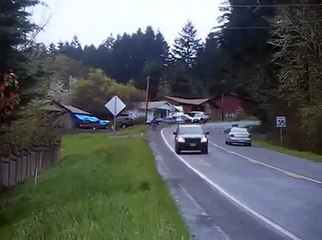 Descente en fauteuil roulant dans la circulation