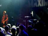 Blood red shoes - you bring me down(live)