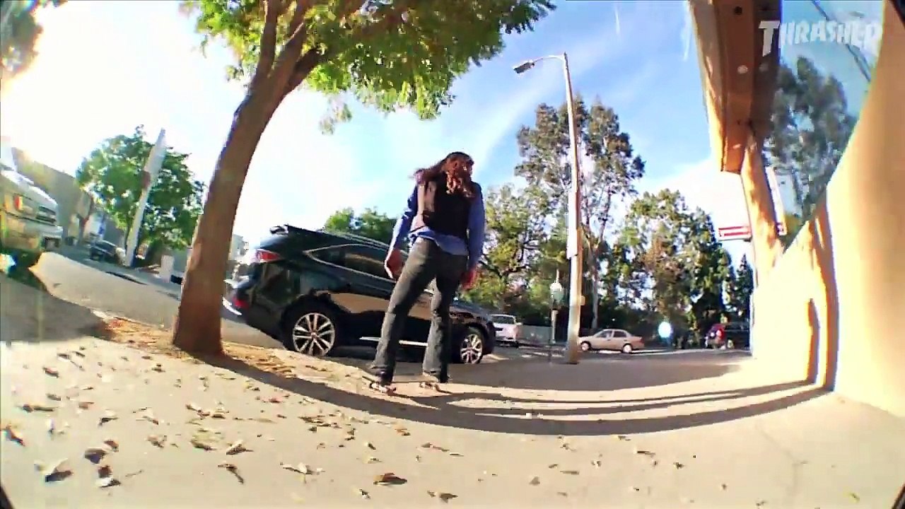 Des tricks de skateboard énormes avec quasi rien pierre, pan