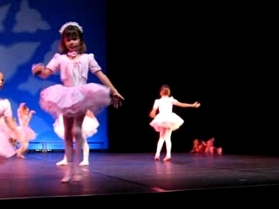 Danse Spectacle filles Juin 2007 Impro 3