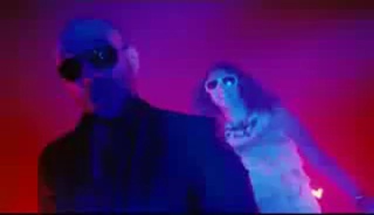 اغنية متحاولش تبقى حد ثاني