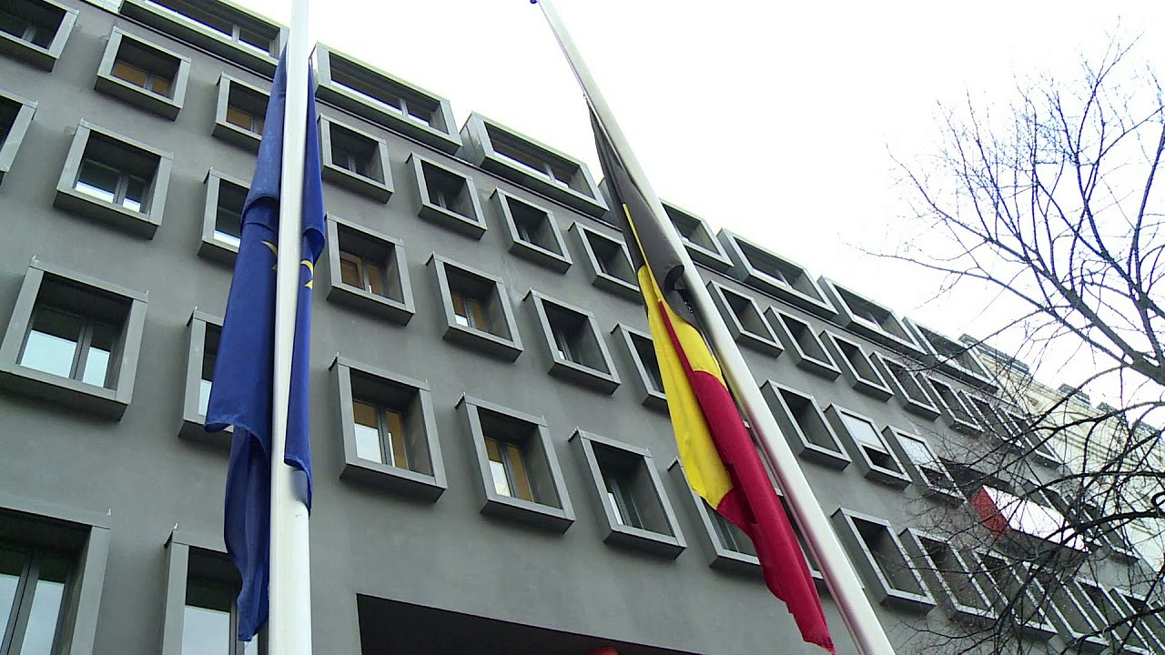 Trauer an belgischer Botschaft in Berlin