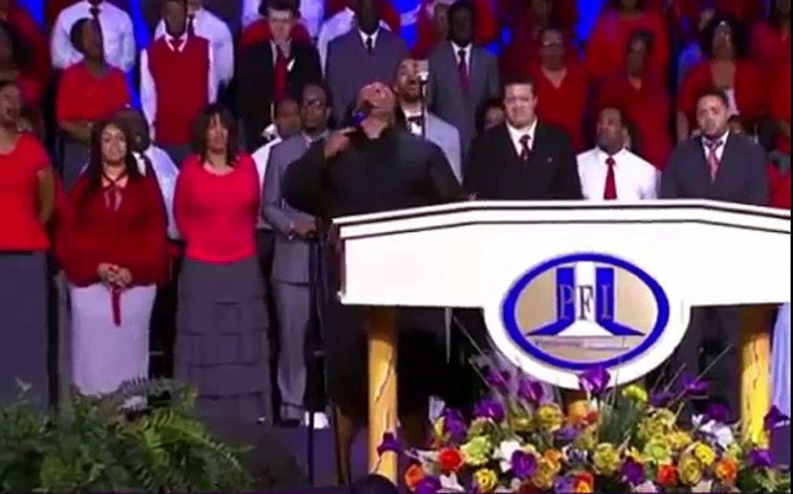 Kathy Taylor Sings at Holy Convocation 2014