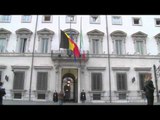 Roma - Attentati a Bruxelles, bandiere a mezz'asta a Palazzo Chigi (22.03.16)