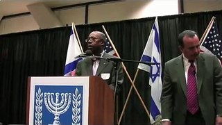 UC Irvine Chancellor at Israeli Ambassador Oren Event