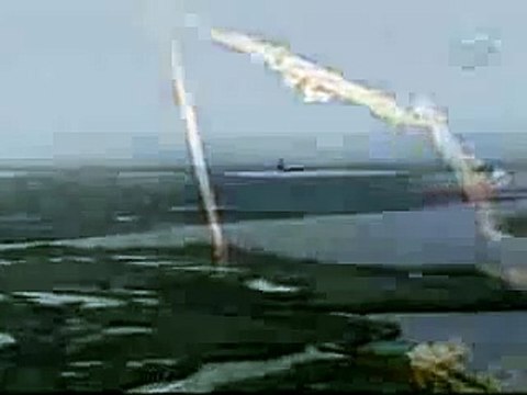 UFO 2011 NASA Space Shuttle Discovery Landing STS-133