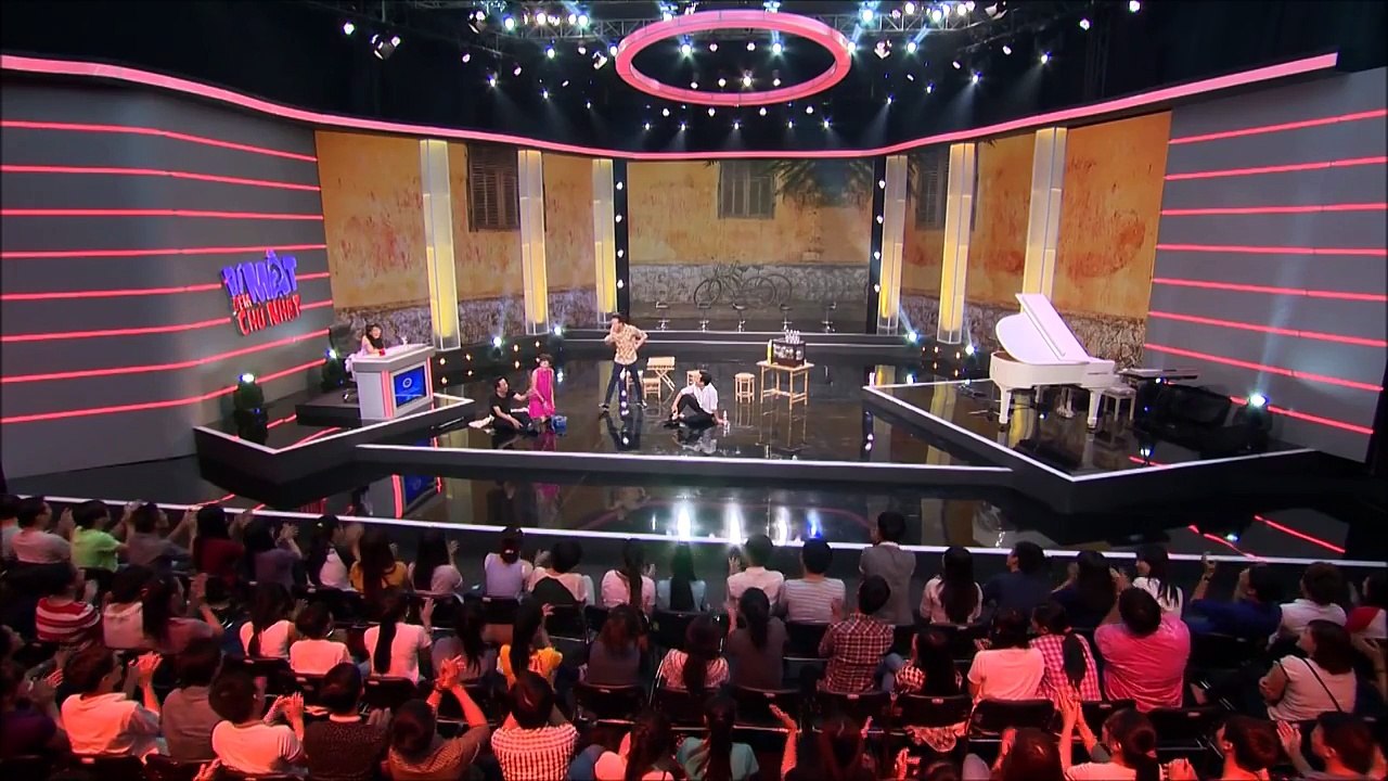 Xóm Nổ : hài Hoài Linh, Trường Giang, Trấn Thành,  Thu Trang, Khánh Nam