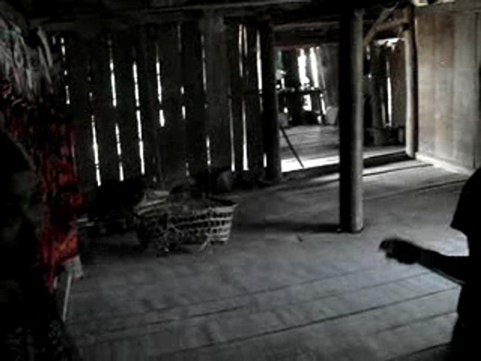 Dans une maison de la minorité Lu (Lai Chau, Vietnam)