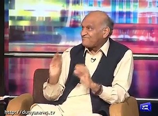 Anwar masood sharing his famos poem.. Mazaq raat