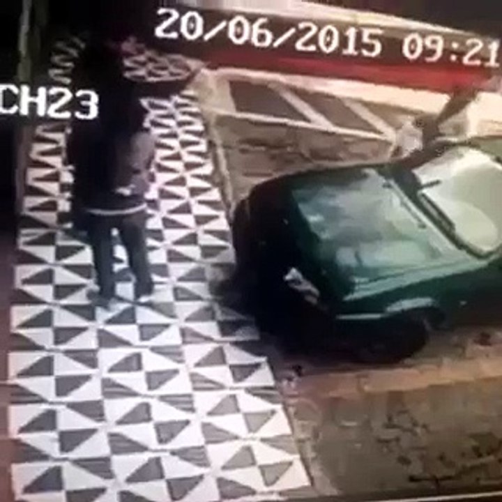 what a funny moment by girl
