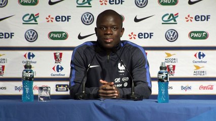 Foot - Attentats : Les Bleus solidaires de la Belgique