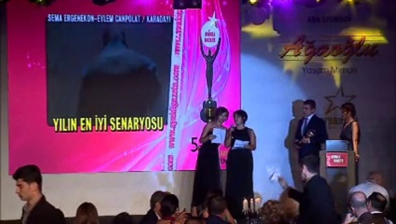 AYAKLI GAZETE 5. TV YILDIZLARI ÖDÜL TÖRENİ - KESİNTİSİZ