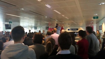 Minute de silence au Soir après les attentats de Bruxelles