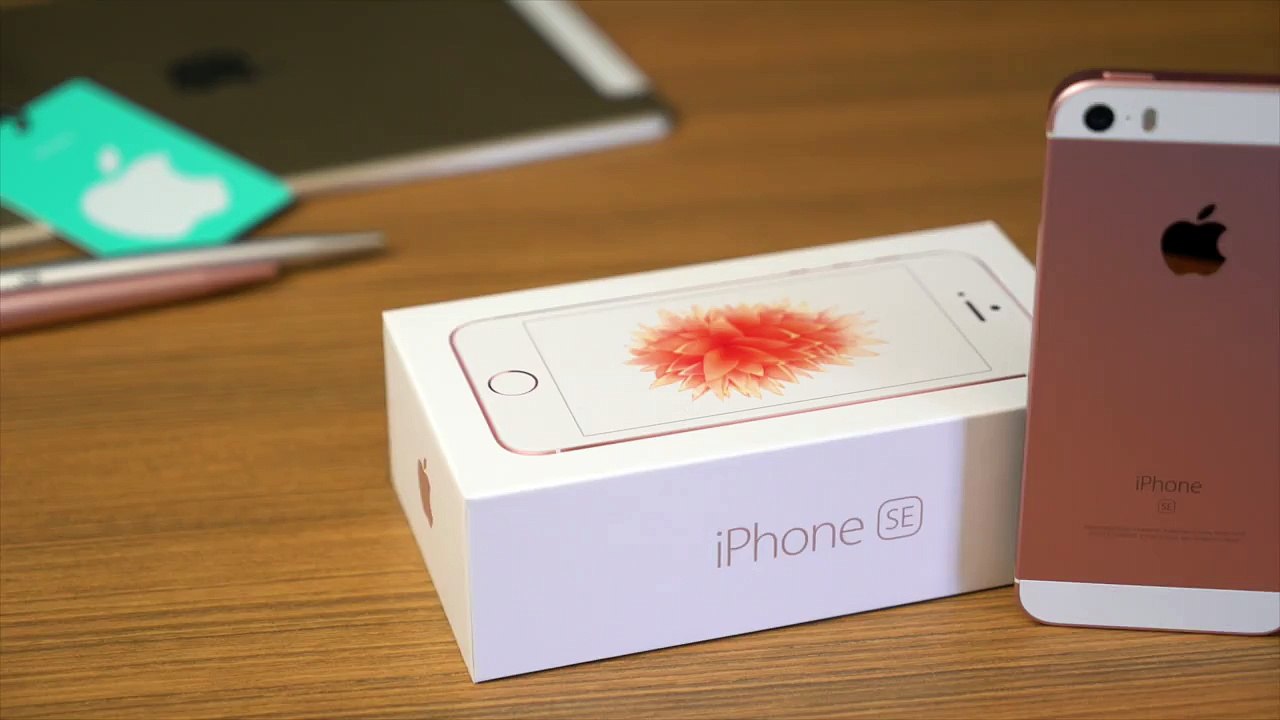iPhone SE unboxing and reviews