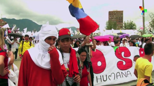 Kerry Meets Colombia's Peace Delegations in Havana