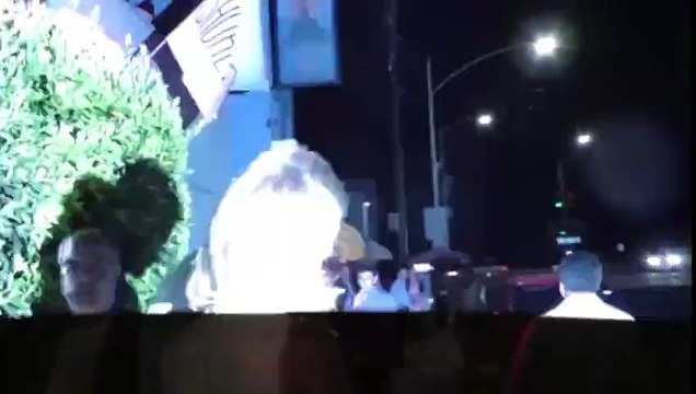 (VIDEO) Calvin Harris Kissing Taylor Swift At Billboard Music Awards 2015