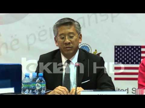 AMBASADORI AMERIKAN: BYROJA, SIPAS MODELIT TE FBI -së