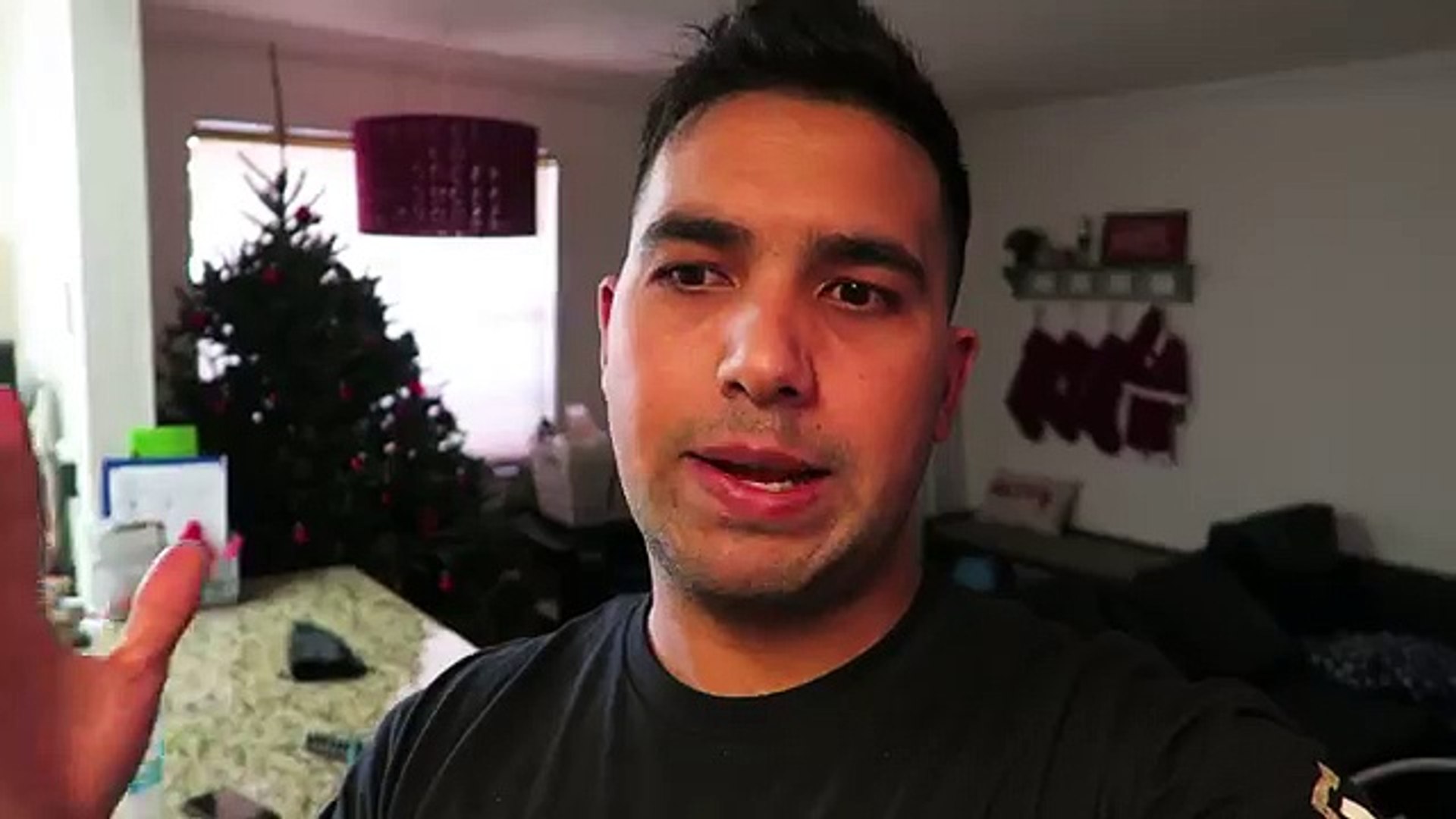 SMALLEST Gaming Room Setup In The WORLD - Gaming Setup Tour 2015 4