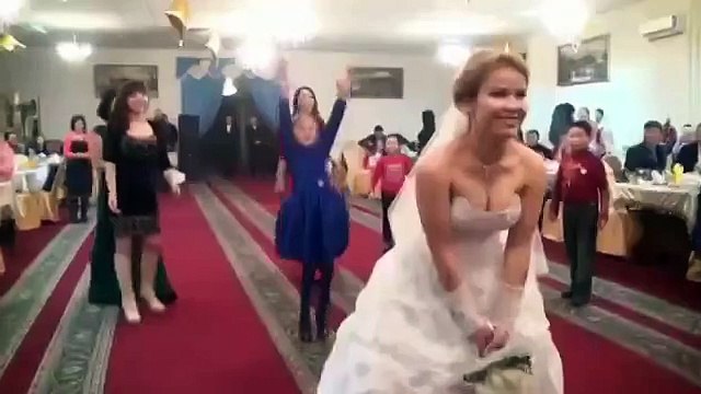 Это вообще позорище. Не в этом счастье, девушки