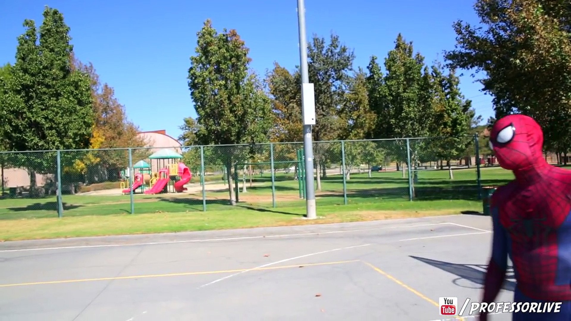 ⁣Spiderman vs Deadpool Basketball .SuperHero Basketball