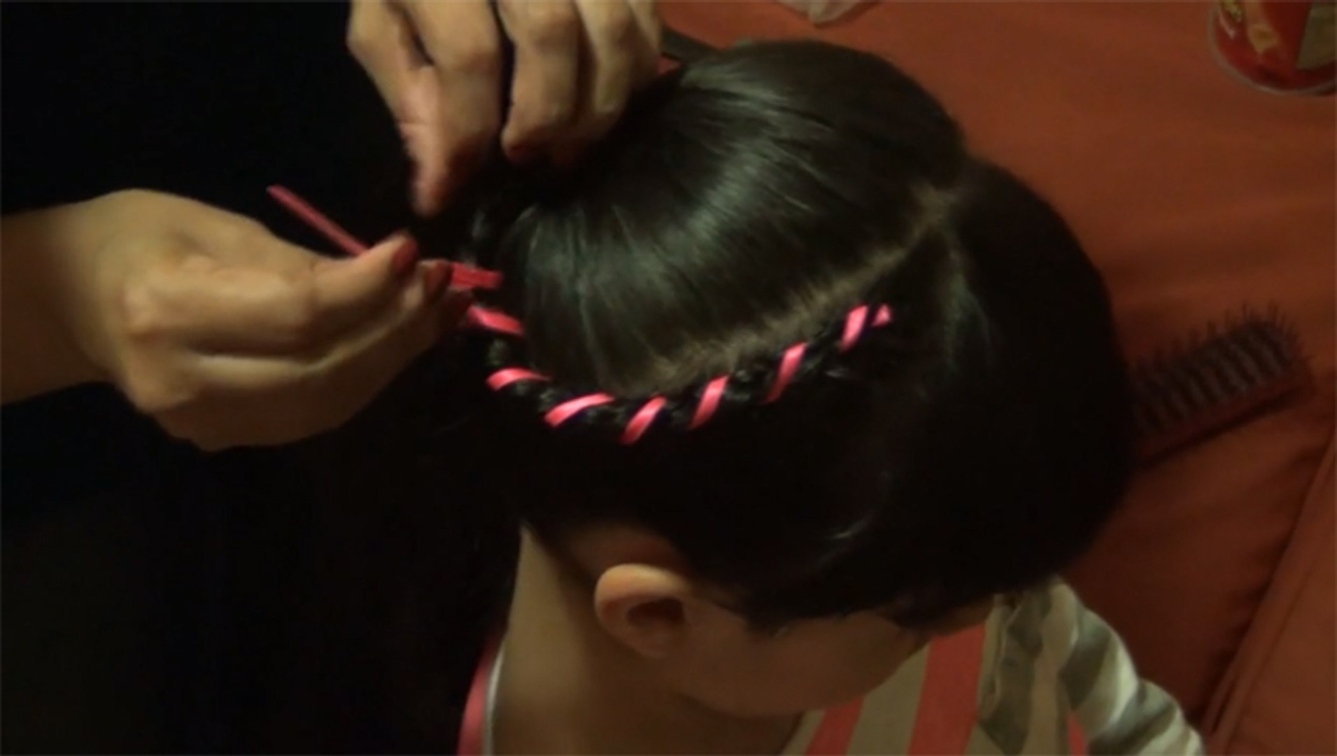 Peinados faciles para niña: Moño Cola con Diadema - Vídeo Dailymotion