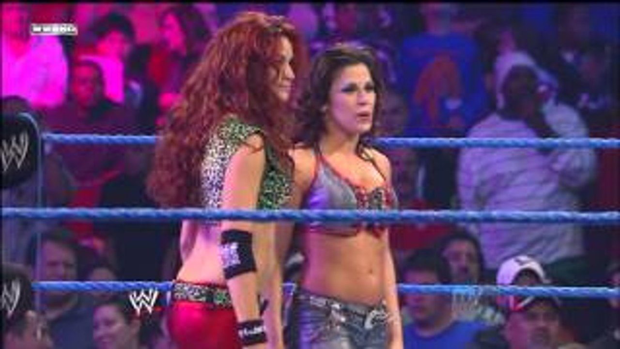 Smackdown 12/11/09 Michelle McCool & Layla vs. Maria & Mickie James