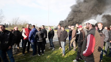 Manifestation des producteurs de lait à Laval