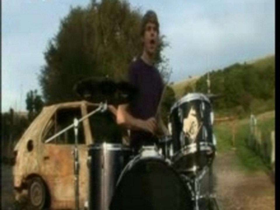 Blood Red Shoes - You Bring Me Down