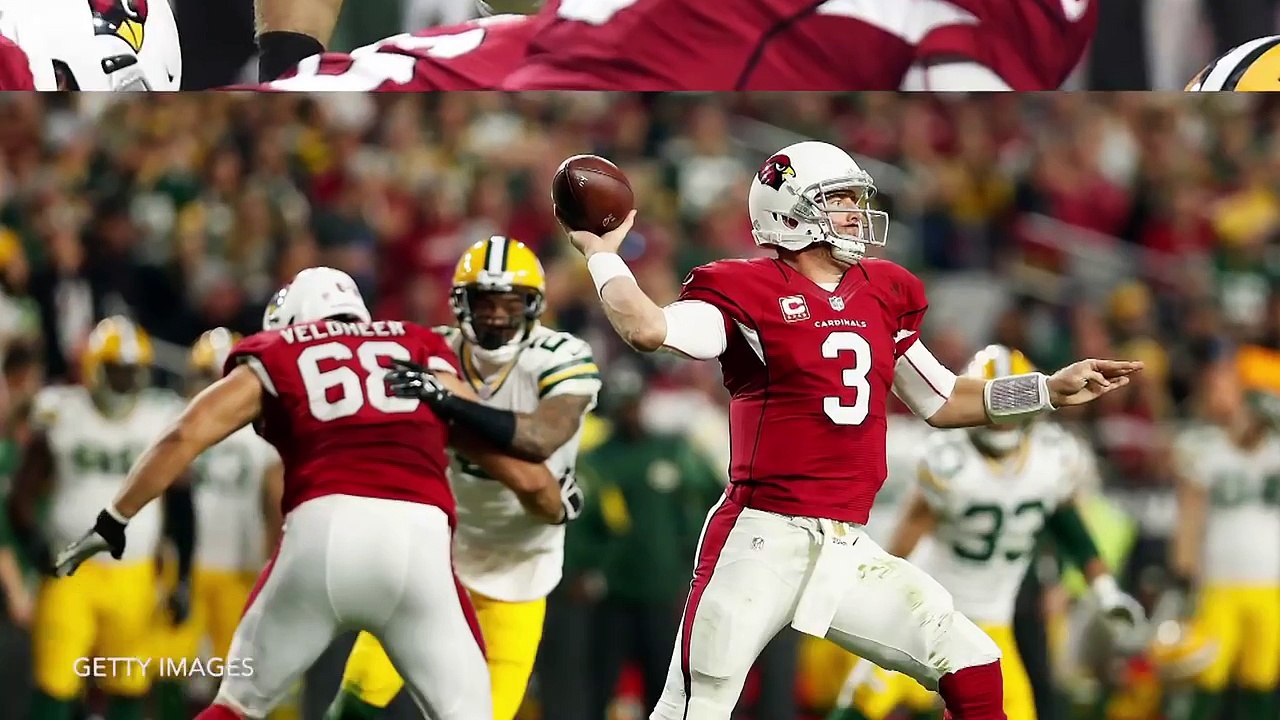 Clay Matthews Offers to Help Carson Palmer Up, Fakes Him Out