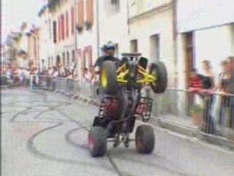 show fish stunt mazeres moto acrobatie