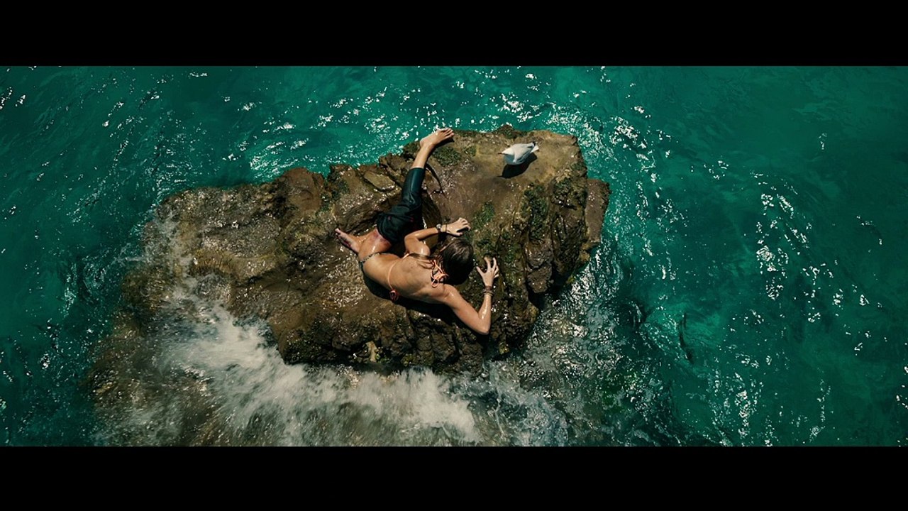 The Shallows - Trailer