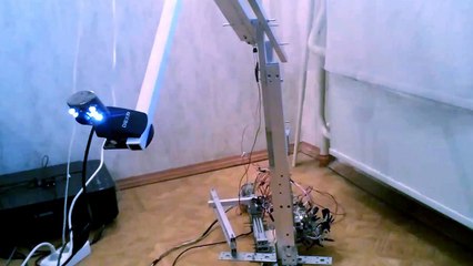 Самодельный робот манипулятор на линейных приводах