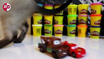 PeppaPigUK Oggy Cat Plays with Disney Cars Toys Play Doh Guide (Lightning McQueen and Mate