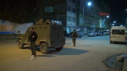 Hakkari'de İki İş Yerine Ses Bombası Atıldı